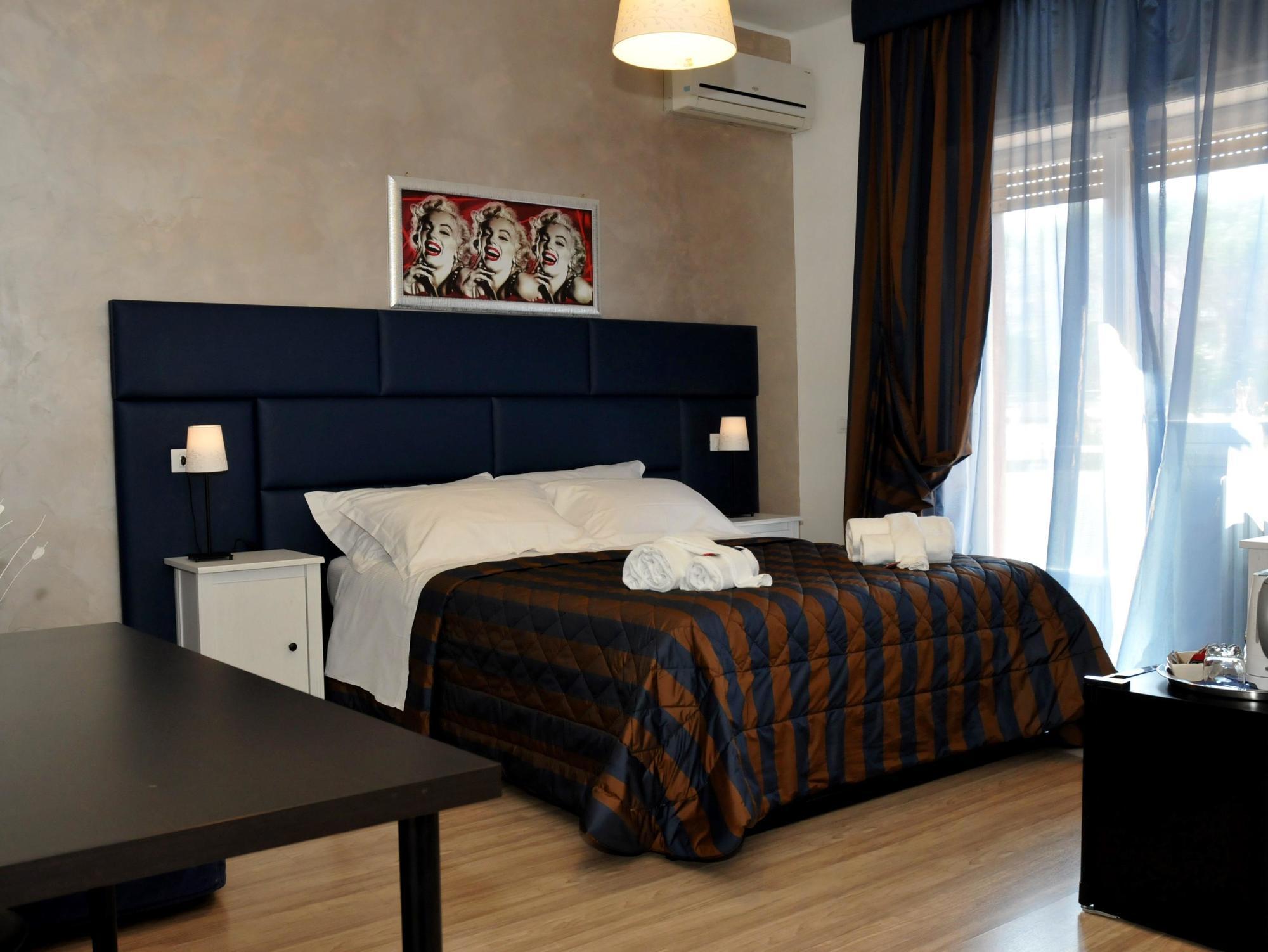 Check-Inn Rooms Rome Exterior photo