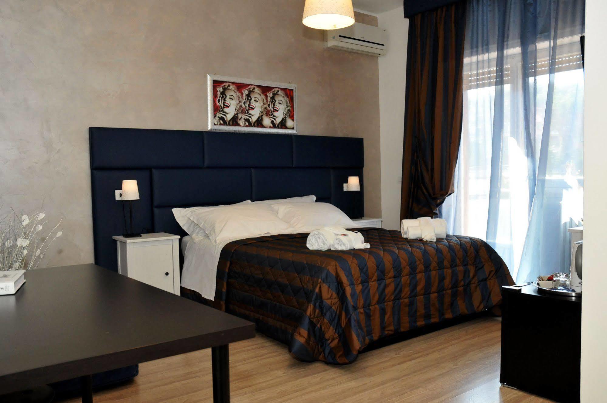 Check-Inn Rooms Rome Exterior photo