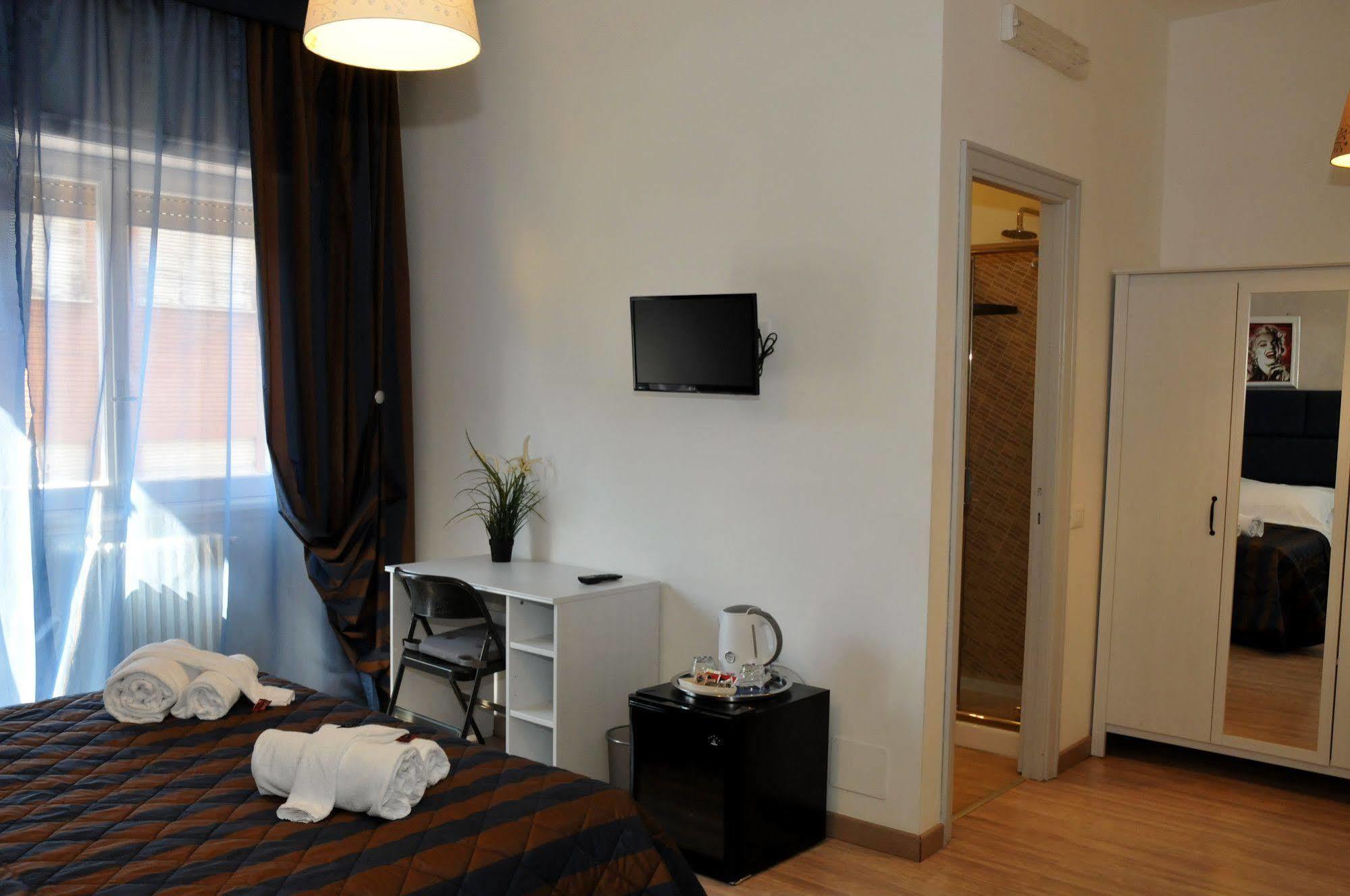 Check-Inn Rooms Rome Exterior photo